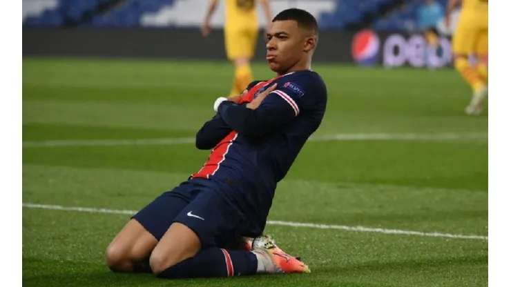 Festejo de gol de Kylian Mbapé en Champions League.