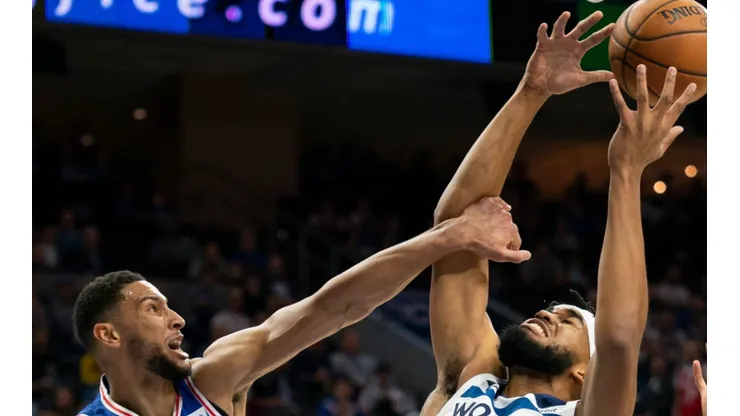Simmons y Karl Anthony-Towns