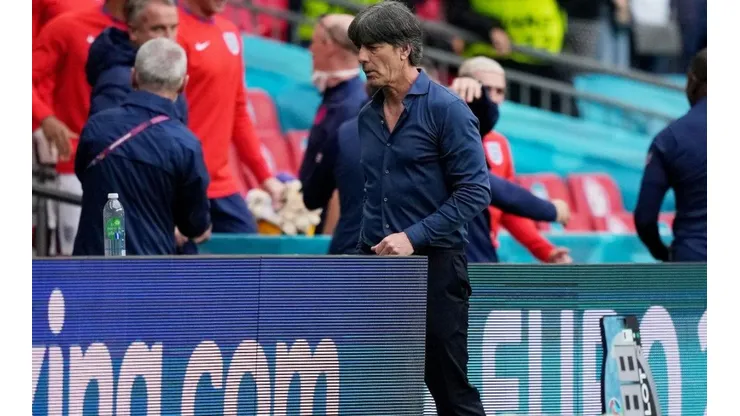 Joachim Low durante un encuentro con Alemania.