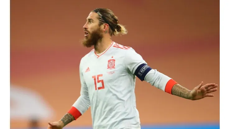 Sergio Ramos durante un encuentro con España.