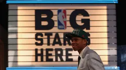 Giannis en el Draft de 2013.