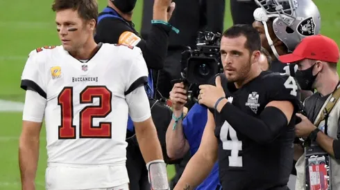Tom Brady y Derek Carr