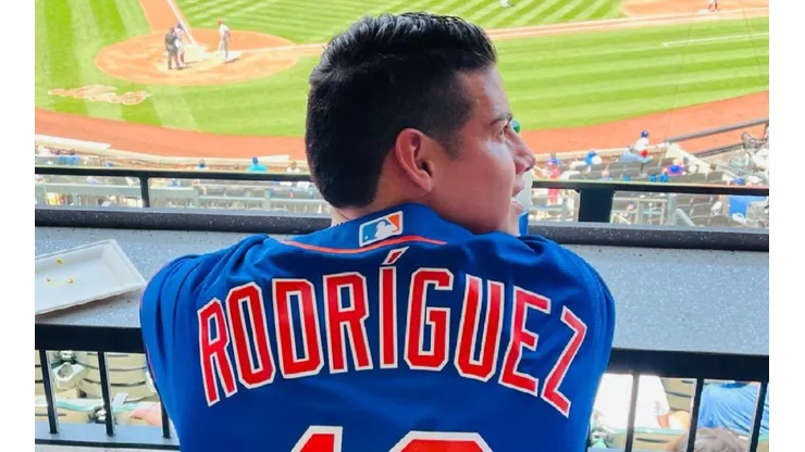 James Rodríguez con jersey de los New York Mets
