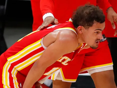Video: la insólita lesión de Trae Young con un árbitro en Hawks vs. Bucks
