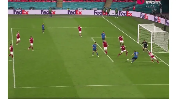 Video: Chiesa controló de pecho, hizo pasar a uno y marcó un golazo para Italia