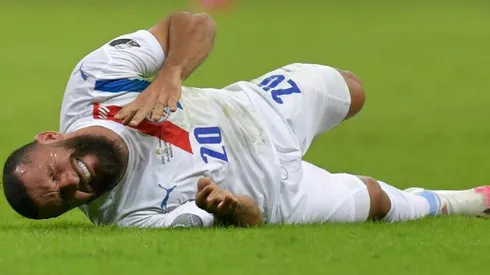 Momento de la lesión de Antonio Bareriro con Paraguay.