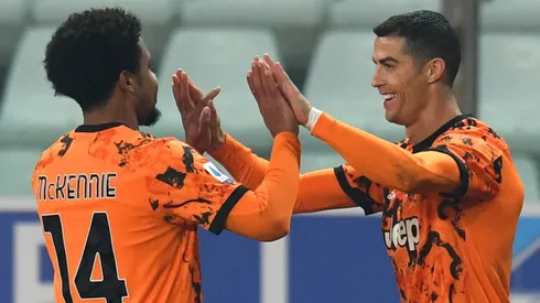 Weston McKennie y Cristiano Ronaldo