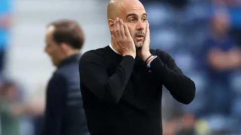 Pep Guardiola durante un encuentro con Manchester City.