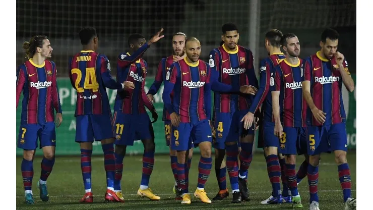 Jugadores del Barcelona celebran un gol.