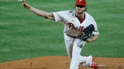 Aaron Nola escribió su nombre en los libros de récords de la MLB (Getty Images)