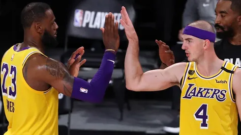 LeBron James y Alex Caruso