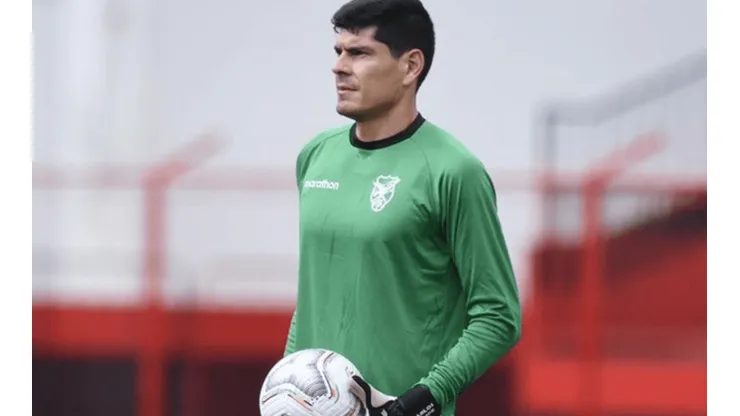 La pirueta de Carlos Lampe que ya le valió que lo comparen con Higuita