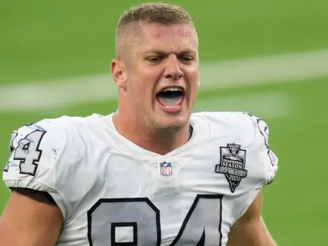 Se dispara la venta de las camisetas de Carl Nassib ¡Esta es la razón!