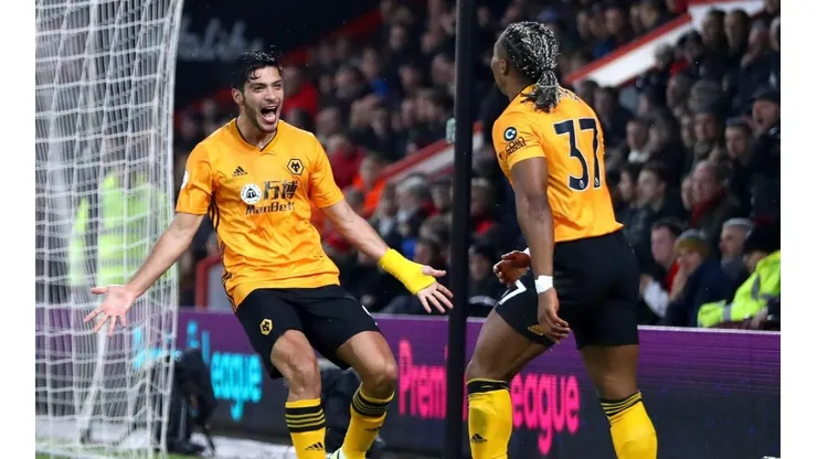 Adama Traoré y Raúl Jiménez, jugadores del Wolverhampton.