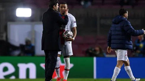 Mauricio Pochettino y Kylian Mbappé durante un encuentro con PSG.