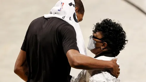 Kevin Durant y Wanda Durant (Foto: Getty)