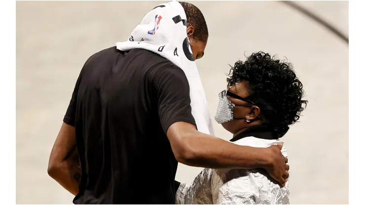Kevin Durant y Wanda Durant (Foto: Getty)