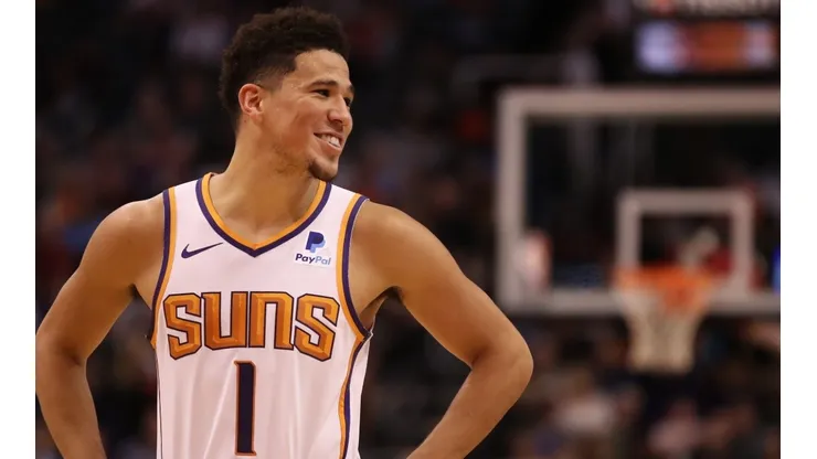 Devin Booker actualmente participa en los playoffs con los Suns (Getty Images)