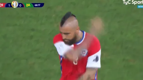 Video: a Vidal lo sacaron y se fue de la cancha totalmente enojado