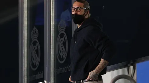 Sergio Ramos en la grada de Valdebebas.