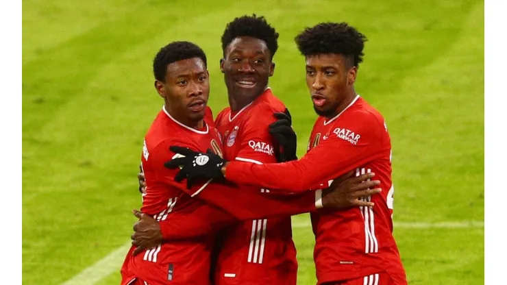 David Alaba, Alphonse Davies y Kingsley Coman, jugadores del Bayern.