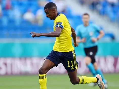 Suecia pone un pie en octavos al ritmo de Isak