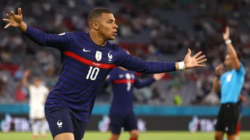 Kylian Mbappé durante un encuentro con Francia.