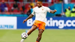 Memphis Depay durante un encuentro con Holanda.