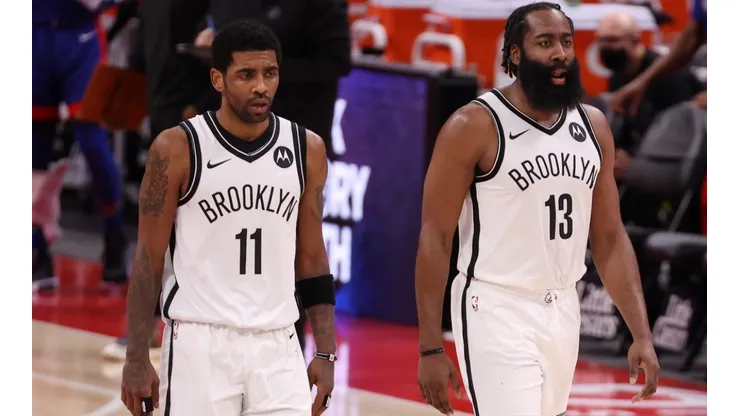 Kyrie Irving y James Harden