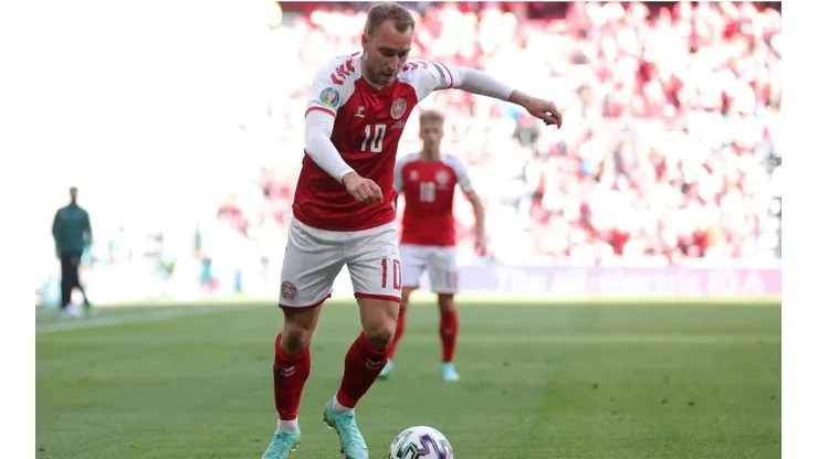 Christian Eriksen durante un encuentro con Dinamarca.