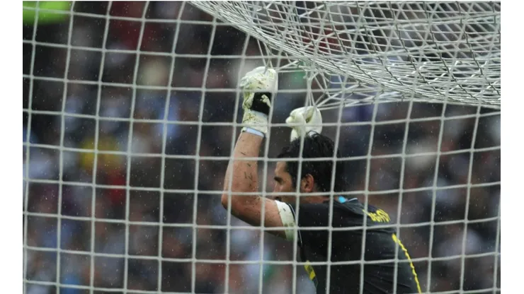 Gianluigi Buffon durante un encuentro con Juventus.