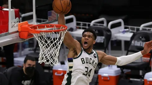 Giannis fue imparable en el game 4.