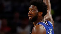 Joel Embiid volvió a ser la figura ofensiva de Philadelphia (Getty Images)