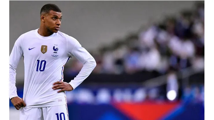 Kylian Mbappé durante un encuentro con Francia.
