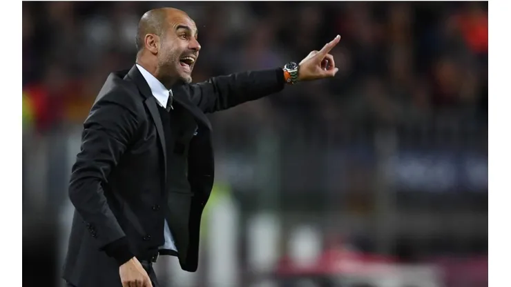 Pep Guardiola durante un encuentro con Barcelona.