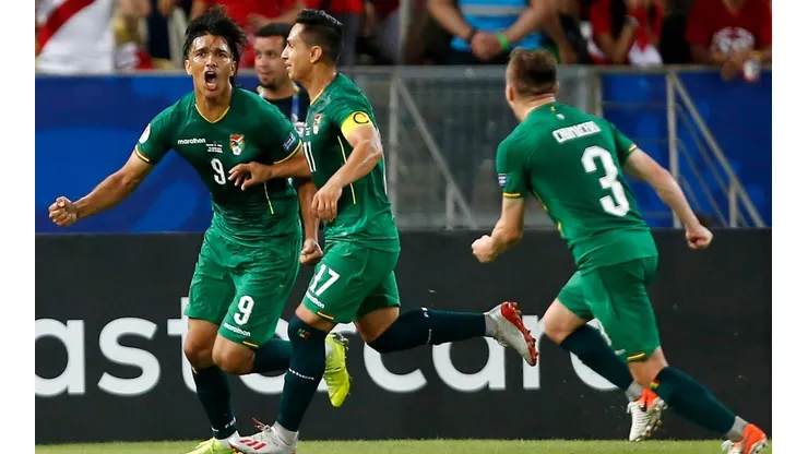 Los jugadores de Bolivia festejando un gol en Copa América. (Foto: Getty).