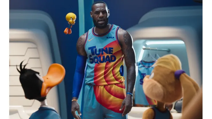 LeBron en su rol en Space Jam.