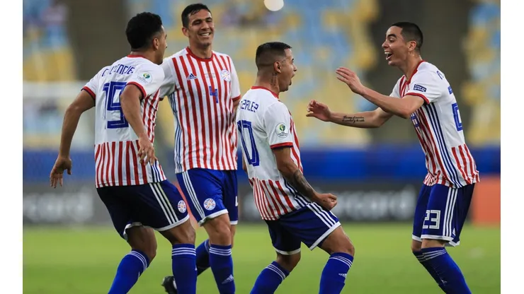 Los jugadores de Paraguay festejando un gol en Copa América. (Foto: Getty).