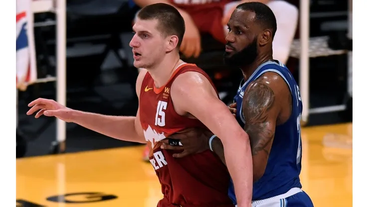 Nikola Jokic y LeBron James