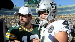 Aaron Rodgers y Derek Carr