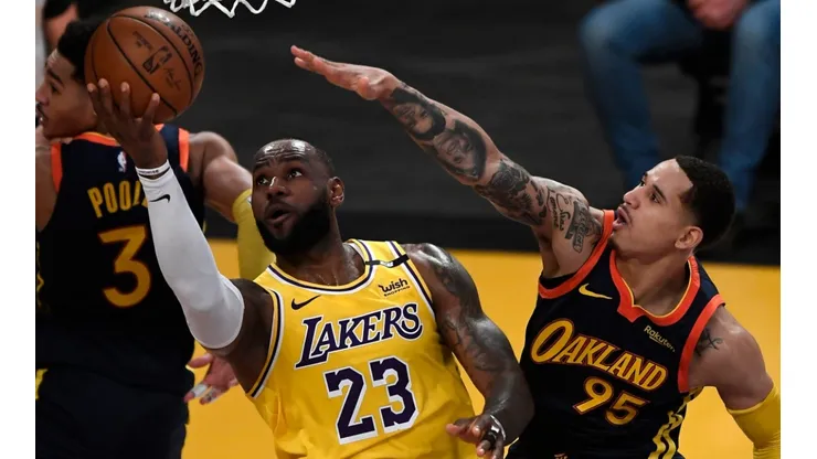 LeBron James y Juan Toscano-Anderson