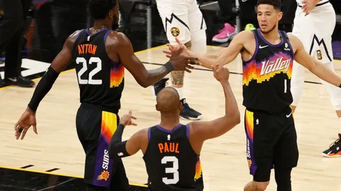 Ayton, Booker y Chris Paul.