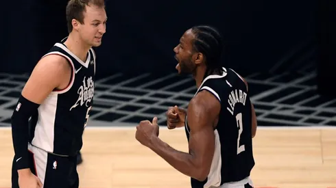 Kawhi Leonard y Luke Kennard en la victoria de Clippers.