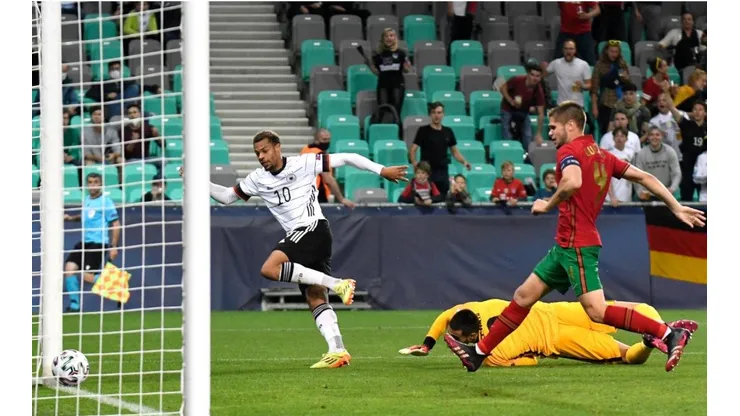 Lukas Nmecha durante un partido con Alemania.