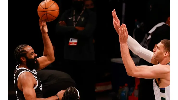 James Harden al momento de la lesión