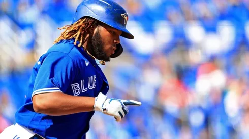 Vladimir Guerrero Jr. retomó en solitario el liderato en cuadrangulares (Getty Images)