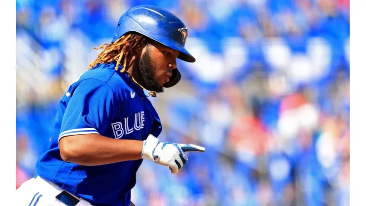 Vladimir Guerrero Jr. retomó en solitario el liderato en cuadrangulares (Getty Images)