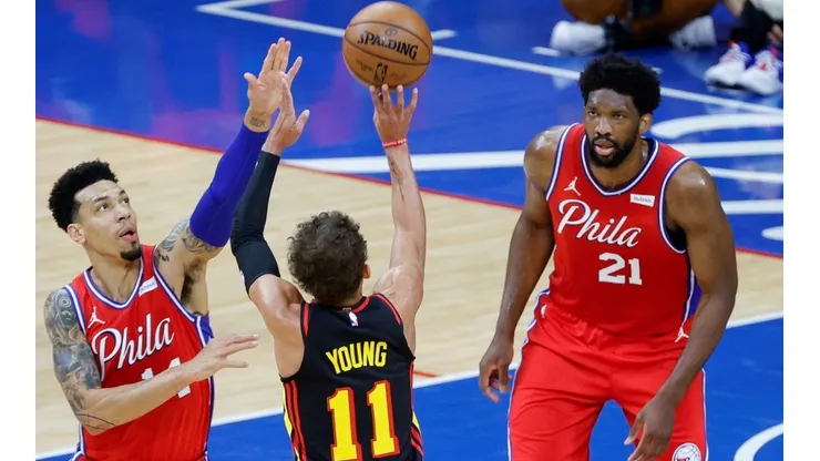 Danny Green, Trae Young y Joel Embiid