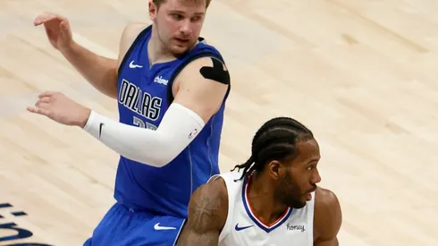 Kawhi Leonard y Luka Doncic (Foto: Getty)