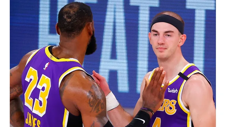 LeBron James y Alex Caruso